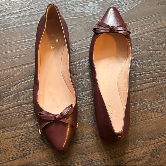 Like New Kate Spade Burgundy Flats with Bow & Gold Details - Picture 3 of 13